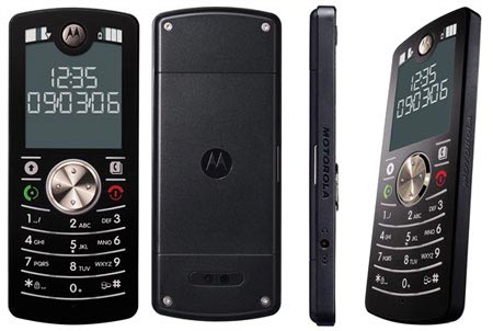 Motorola F3 – идея оригинального бюджетника, которая так и не стала массовой. Телефон для бабушек и дедушек